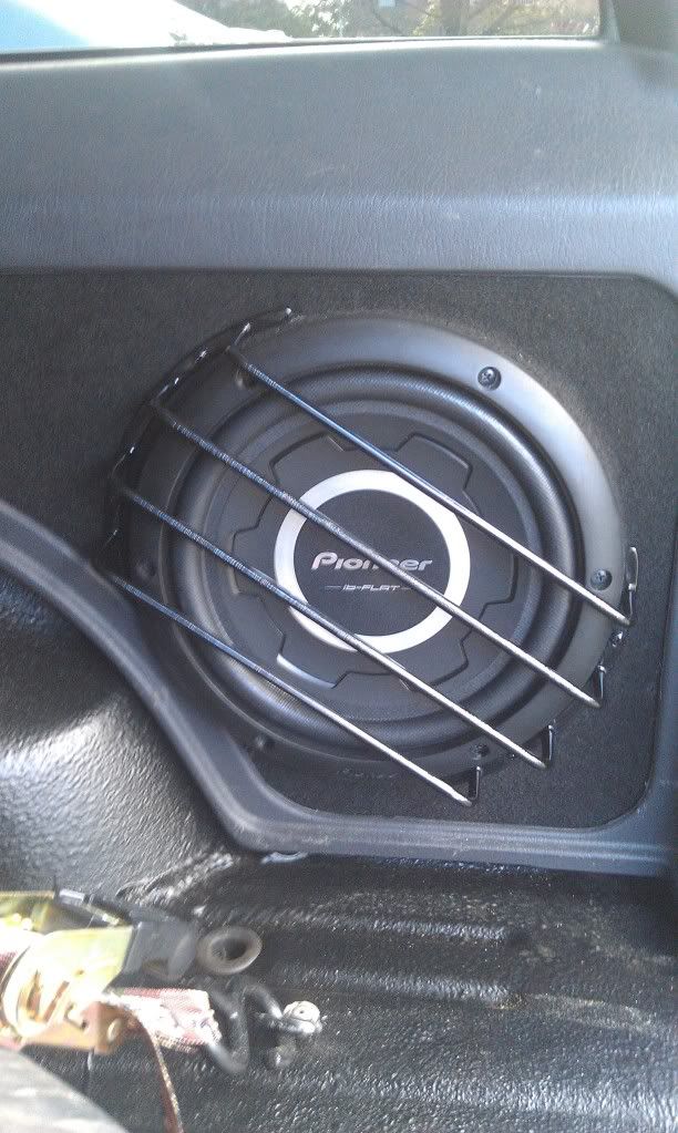Anyone here use Quadratec's XJ Pod Sub enclosure? Jeep Enthusiast Forums