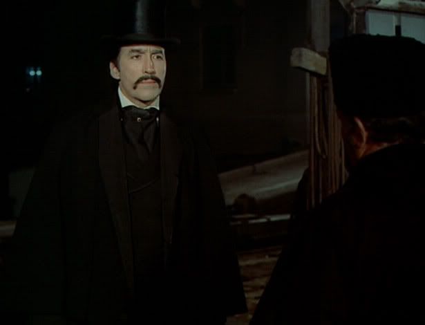 Dracula en gentleman , incognito / Les_Nuits_de_Dracula1970-Franco-028.jpg