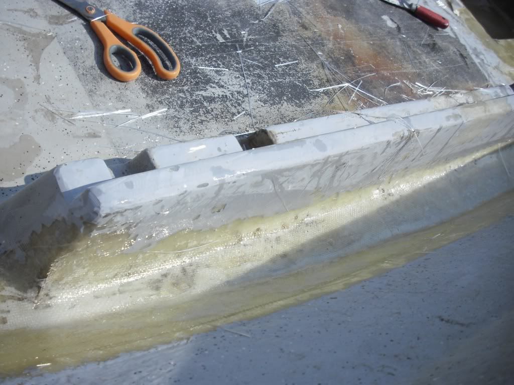 floor_glassed_to_hull1.jpg