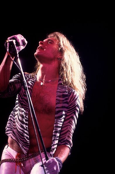  photo 577083471-american-rock-musician-david-lee-roth-of-the-gettyimages-1.jpg