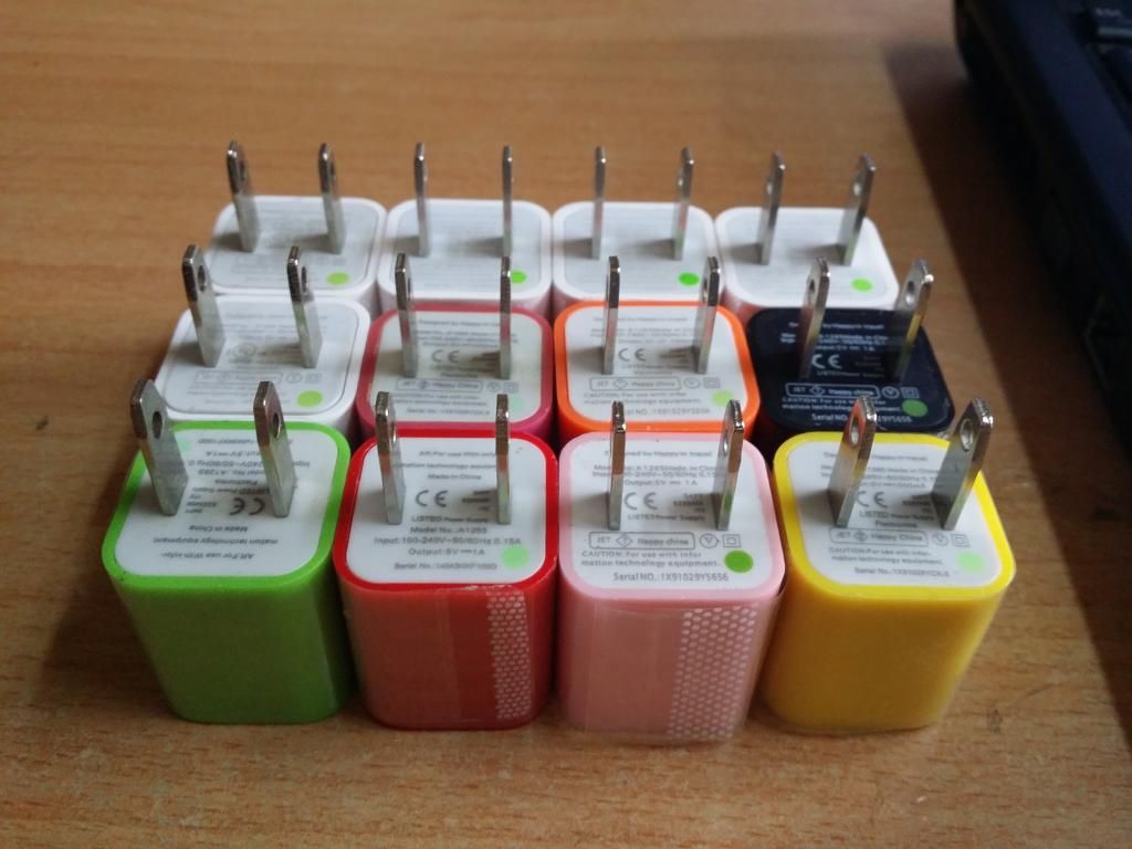 Q1,Q4- phụ kiện giá sock , dán màn hình 10k, ốp sky nillkin 50k , pi dock ip......... - 1