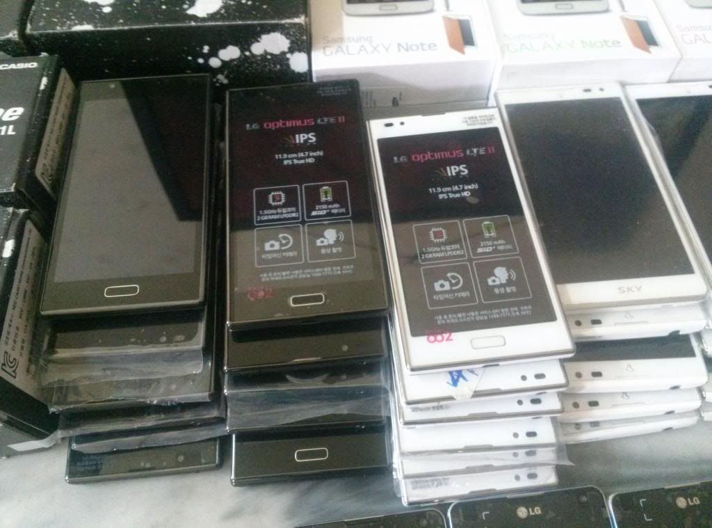 Quận 1 chợ bến thành Lg Lte2=2tr2 ram2gb/dual 1.5/rom16gb - 8