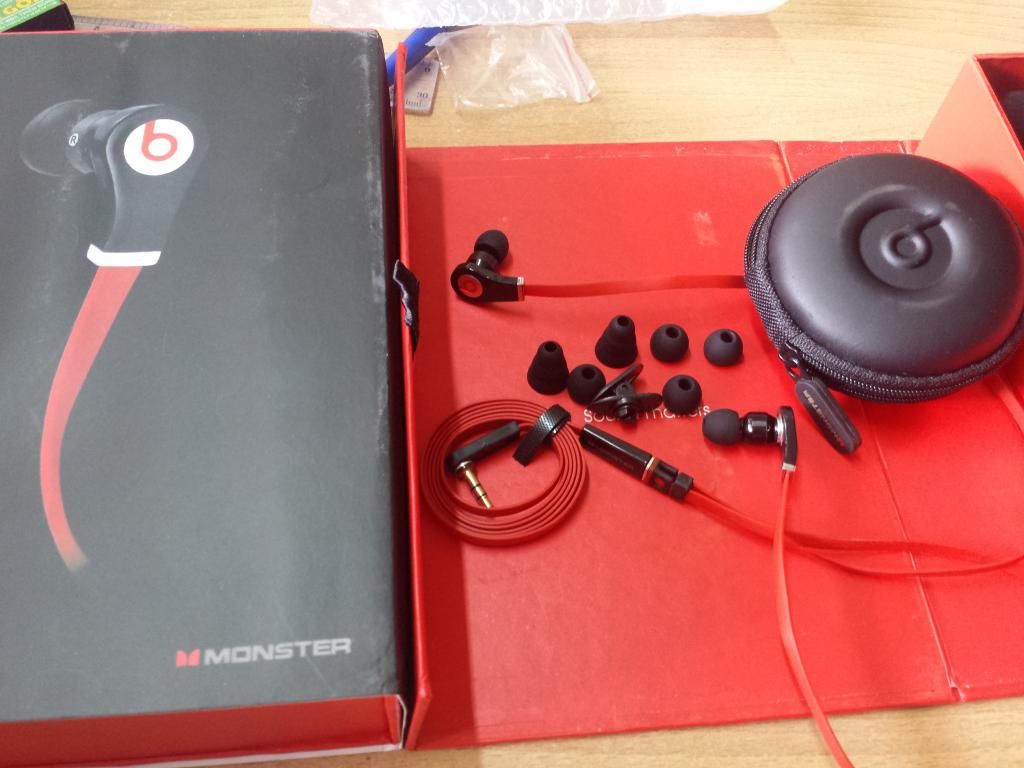 Q1,Q4- phụ kiện giá sock , dán màn hình 10k, ốp sky nillkin 50k , pi dock ip......... - 5