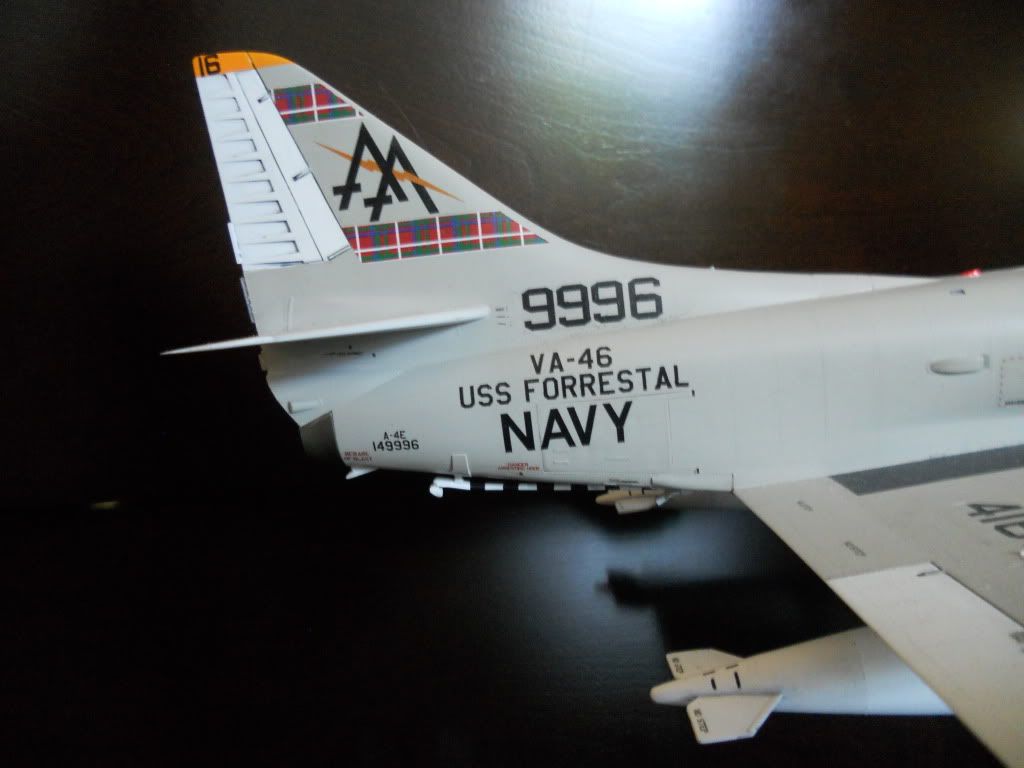 A-4E10000.jpg