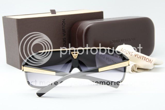 Louis Vuitton Evidence Beautiful Sunglasses  Almost Brand New  Worth 